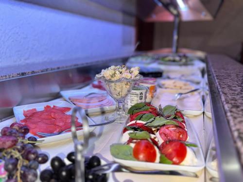 餐廳, Hotel Runge 24 7 Check In & Free Parking in 加登奧斯特