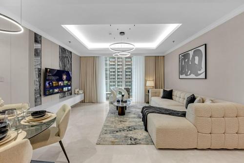 Premium Exclusive 1BR Palace Beach Emaar Harbour, Dubái