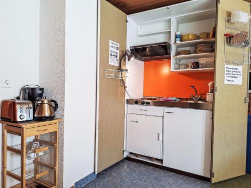 Apartment Chalet Marie Rosa-3 by Interhome in منطقة هيرشافت