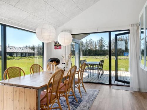 Holiday Home Cresta - 1-4km from the sea by Interhome in ฮวอรุป คลิต