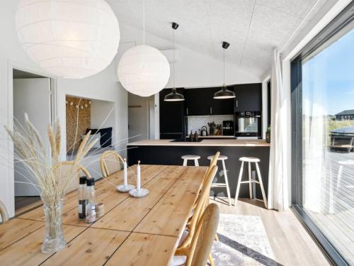 Holiday Home Cresta - 1-4km from the sea by Interhome in ฮวอรุป คลิต