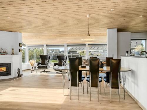 Holiday Home Romil by Interhome – Løkken, CA