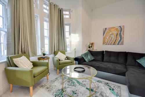 Cosy Wigan Apartment with Sunny Views in Wigan