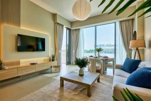 Coastal 1BR with Balcony and Marina Ain Dubai Bluewaters Views - image 10