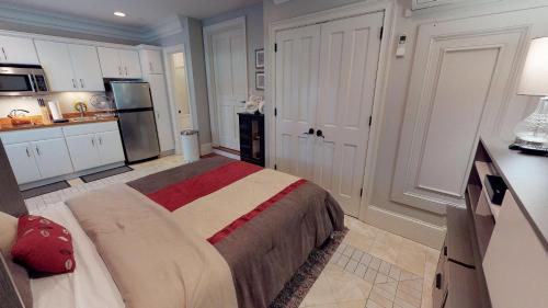 Suite Escape - image 2