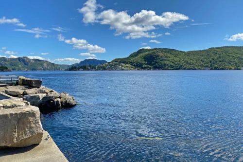 ทัศนียภาพ, Leilighet Izabela, Abelnes in เฟลกเกฟยูร์ด