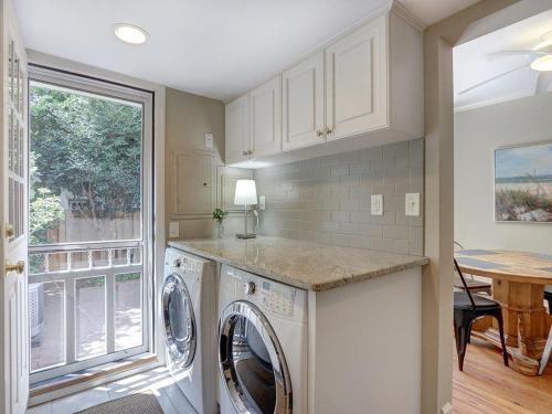 Heated Pool Access Flex Cancelation - main image