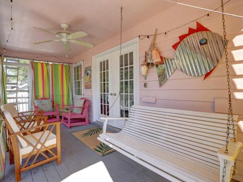 Heated Pool Access Flex Cancelation Wonderful Tybee Beach House - image 7