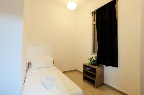 Superb Family Friendly Beach-Front Whole Flat, Great Views, Дубай (фото 8)
