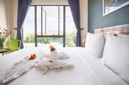Green Apple Hotel