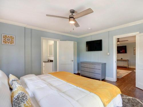 Brand New Listing! Heated Pool Access Flex Cancelation - main image