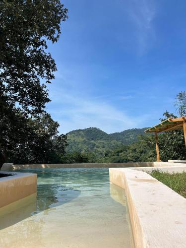Oasis Hotel & Resort Mazamitla – khách sạn tại El Manzanillo
