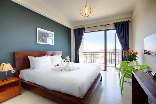 Green Apple Hotel