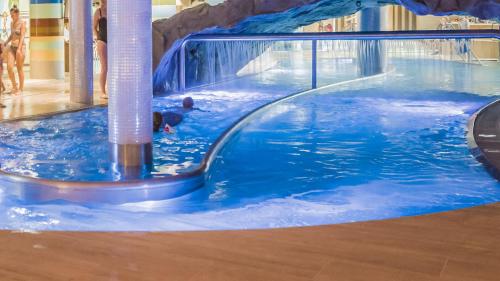 VacationClub - Baltic Park Molo Apartament D106 - image 2