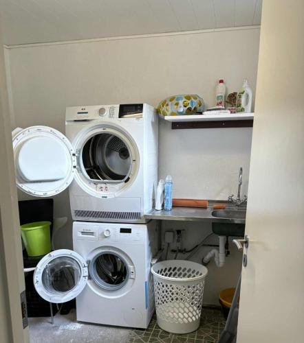 Midbrekkan apartment in Trongisvágur