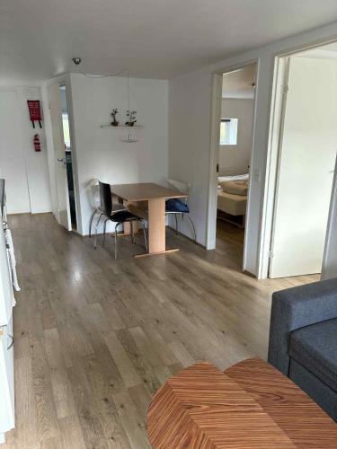 מתקני המלון, Midbrekkan apartment in Trongisvágur