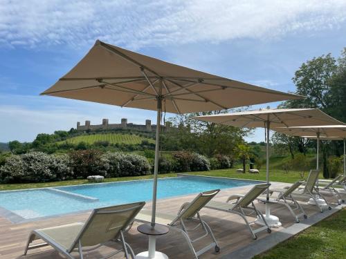 泳池, Monteriggioni Castel Le Torri e Il Borgo in 蒙特利基奧尼