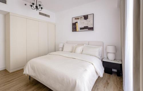 Stylish 2-Bedroom Apartment with Marina View JBR, Дубай (фото 7)