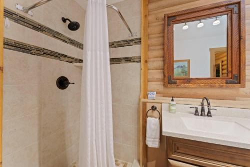 3 Blue Grouse-AC-5BR/3BA - image 11