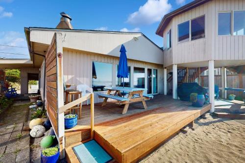 2 Bed 2 Bath Vacation home in Rockaway Beach in Rokeveibīča (OR)