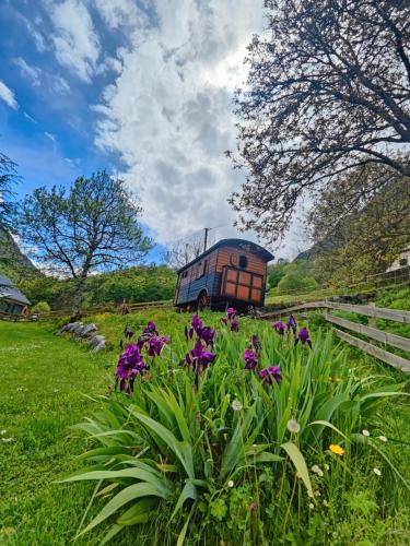 A szálláshely kívülről, Gentiane - Le Nid Nomade in Gedre