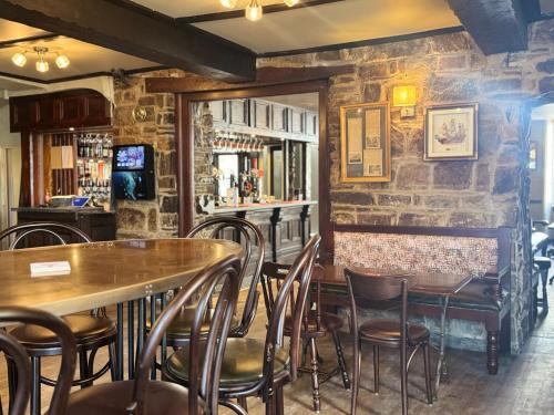 餐廳, The Black Lion Hotel in 卡迪簡