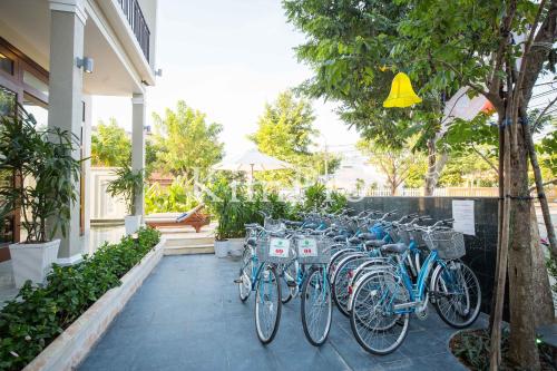 Green Apple Hotel