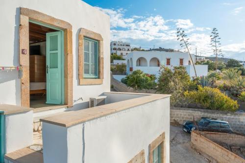 المنظر الخارجي, Santanna Suites in باتموس