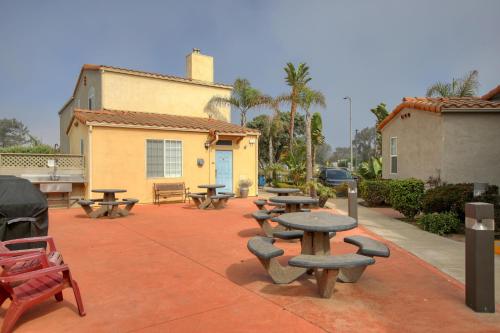 Pacific Plaza #308 - Lazy Dune - 1BdrmUp-K-QSofa in Okeano (CA)