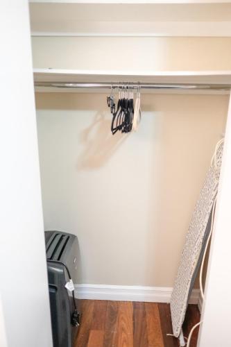 SPACIOUS 4BR 2BA apt WITH PRIVATE OUTDOOR SPACE UWS, New York (photo 7)