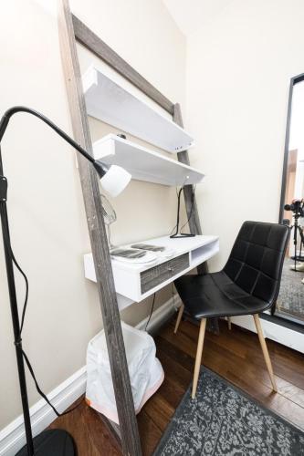 SPACIOUS 4BR 2BA apt WITH PRIVATE OUTDOOR SPACE UWS, New York (photo 6)