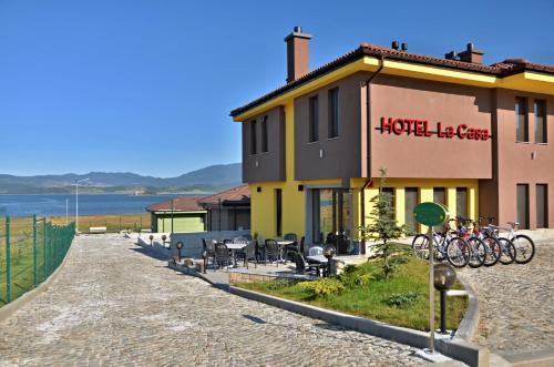 La Casa Hotel - Accommodation - Tsigov Chark