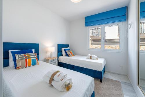 797 HOLIDAY RENTALS-Blue Pearl Luxury Apartment with Stunning Views - image 4