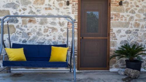 Nivritos Stoney Guesthouse in Rouvas