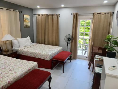 Comfort Zone at The Ridge E17 in Ocho Rios