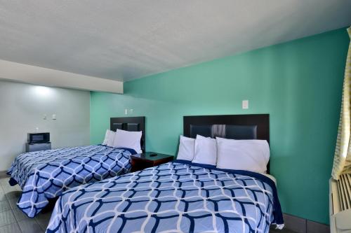 EL TEJAS MOTEL near Mission Concepcion