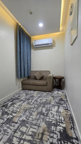 1 queen bed, 1 twin bed, 1 sofa bed