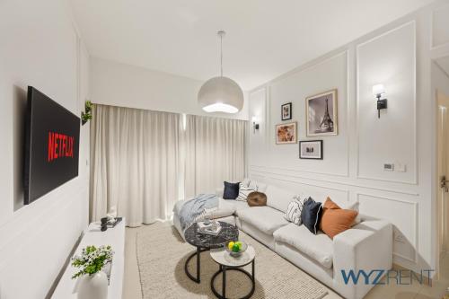 Alluring Parisian 1Br Burj Crown Near Burj Khalifa, Dubai (Foto 5)