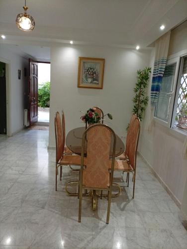 Villa Chic Garden & Parking -10 mn Airport in Ariana