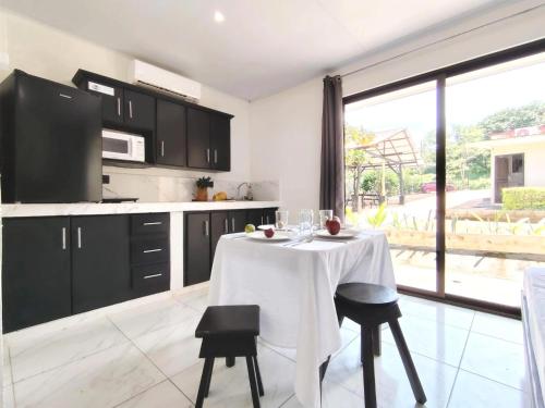Casa Chika, Playa Grande, Studio, Pool, Kitchen, AC in Cuajiniquil