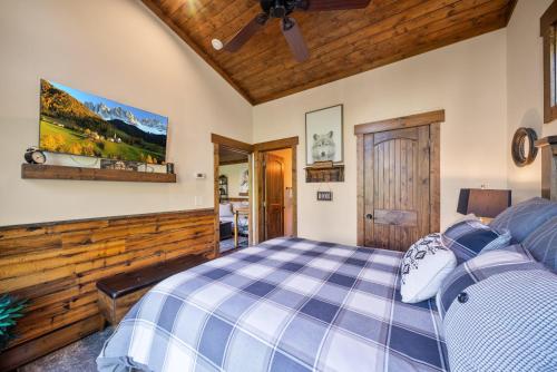 Red Wolf Chalet at Eagles Nest in Banner Elk, USA