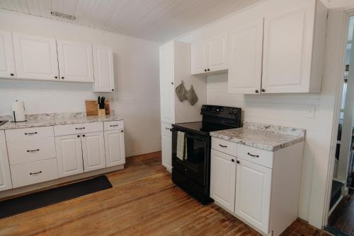 Belgrade Bungalows in Manchester (ME)