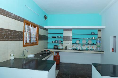Spacious 2BHK Homestay in Isha Yoga Mainroad by Shivalaya in كارونيا ناغار