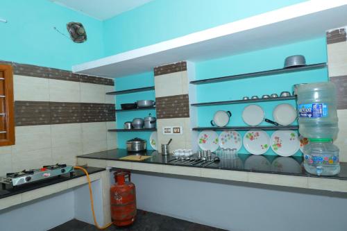 Spacious 2BHK Homestay in Isha Yoga Mainroad by Shivalaya in كارونيا ناغار
