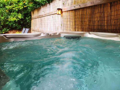 Pezsgőfürdő, Secret Wellness Droombos in Holten