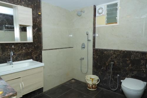 Wood House Near Isha And Karunya University by Shivalaya in Perumal Kovil Pathy