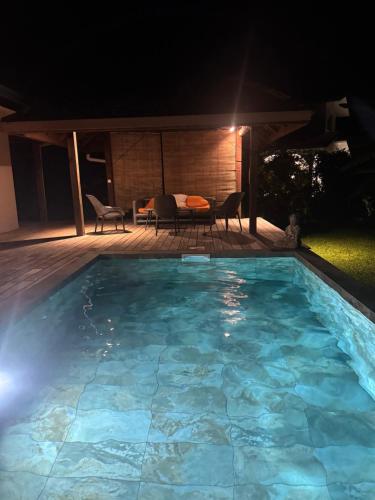 Moorea Temae Villa walking dist beach and golf in เตแน