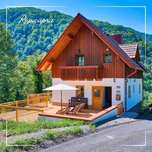 Rupicapra Holiday Mountain House in Fara