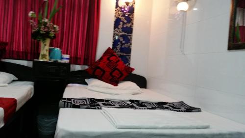 Double Room with Private Bathroom image 8