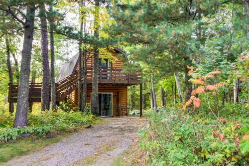 Fish, Hike and More Cozy Brainerd Cabin in Nisswa (MN)